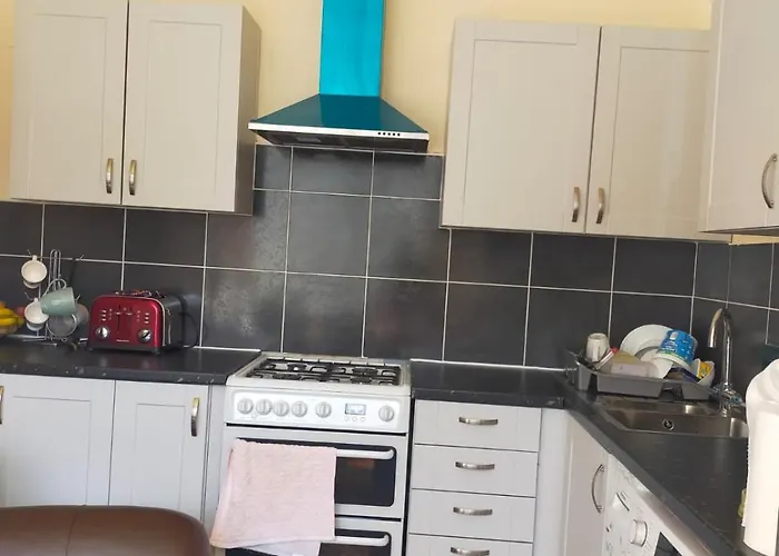 منزل للإقامة Female Only *